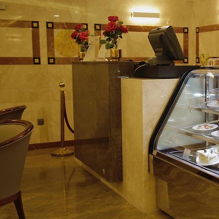 Nozol Royal Inn Hotel Медина Екстериор снимка